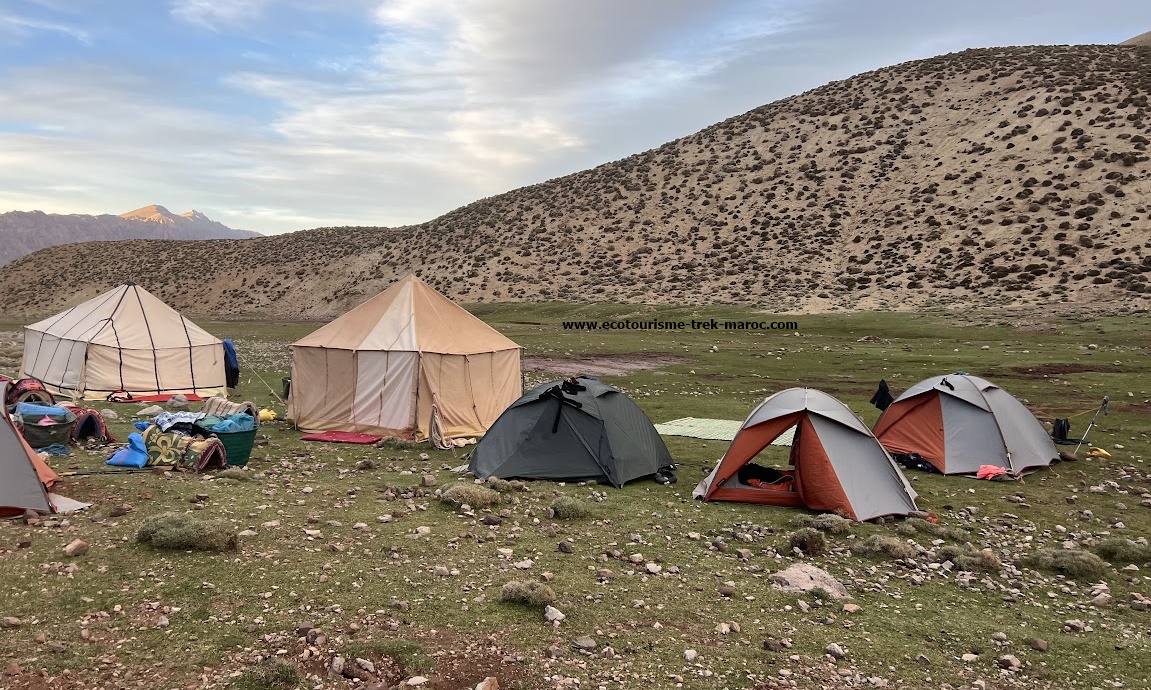 Trek M'Goun et dunes de Merzouga Trek M'Goun et dunes de Merzouga : du Haut Atlas au désert du sud marocain
